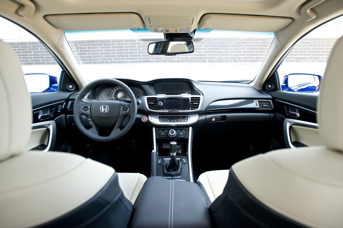2013 Honda Accord EX-L Navi V-6 coupe - Can 16
