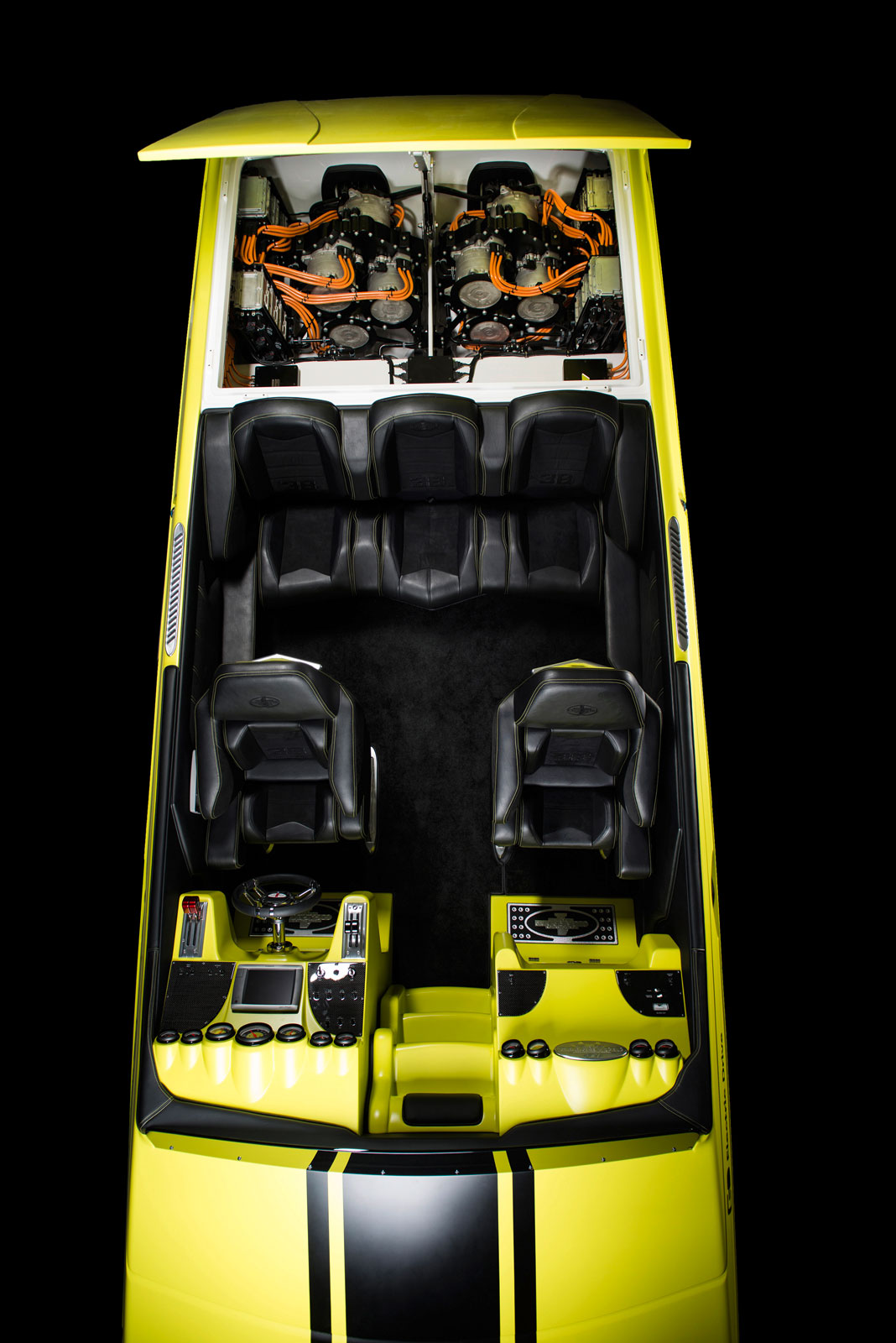 Mercedes-AMG-Cigarette-Racing-Powerboat-Concept-04