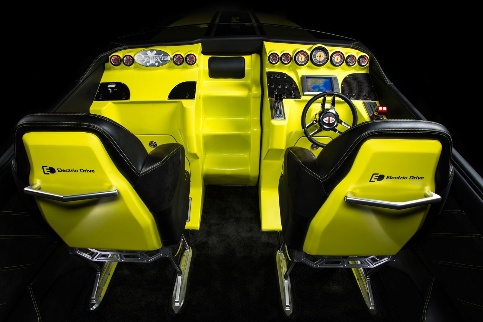 Mercedes-AMG-Cigarette-Racing-Powerboat-Concept-06