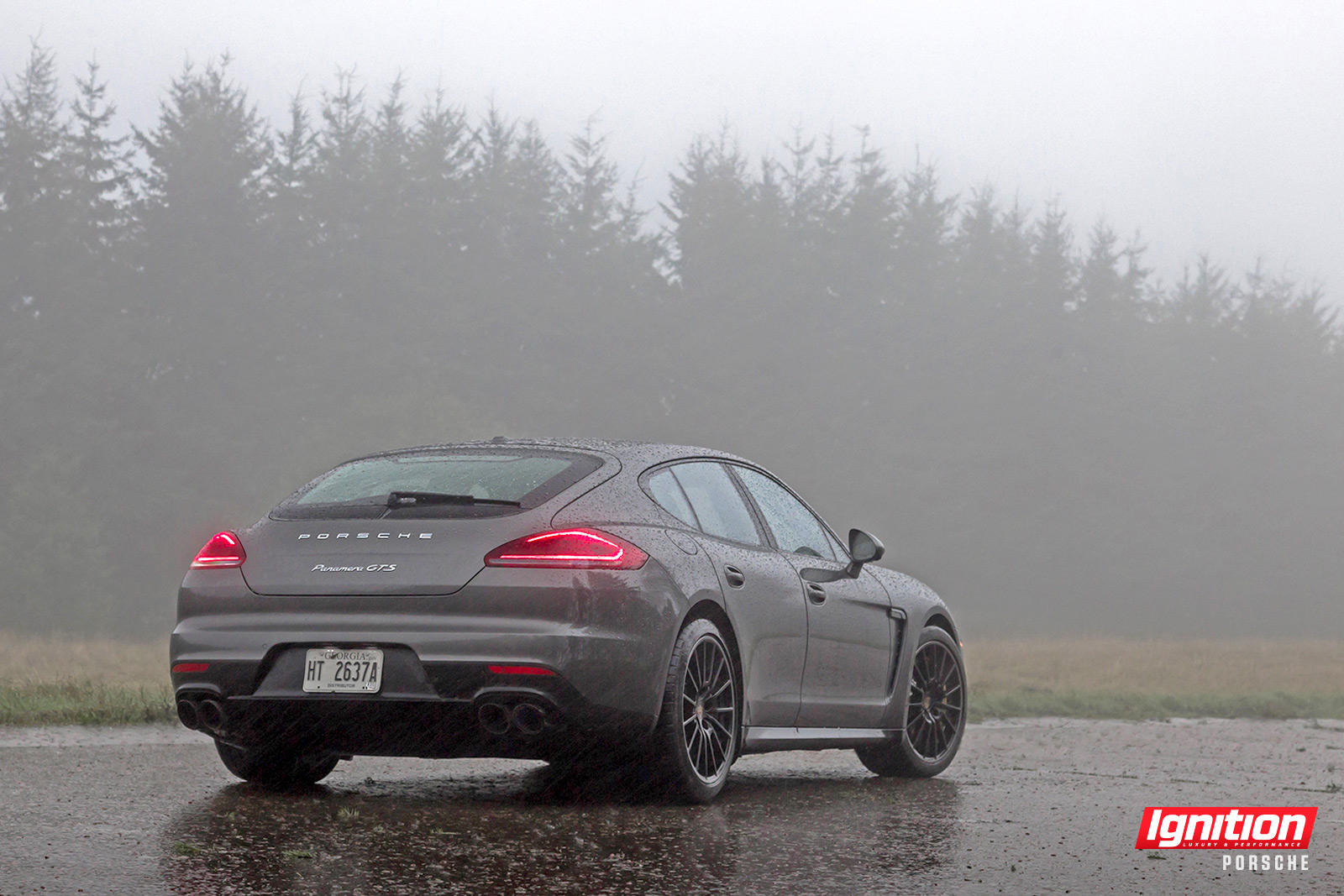 Panamera GTS rear-rain-beauty