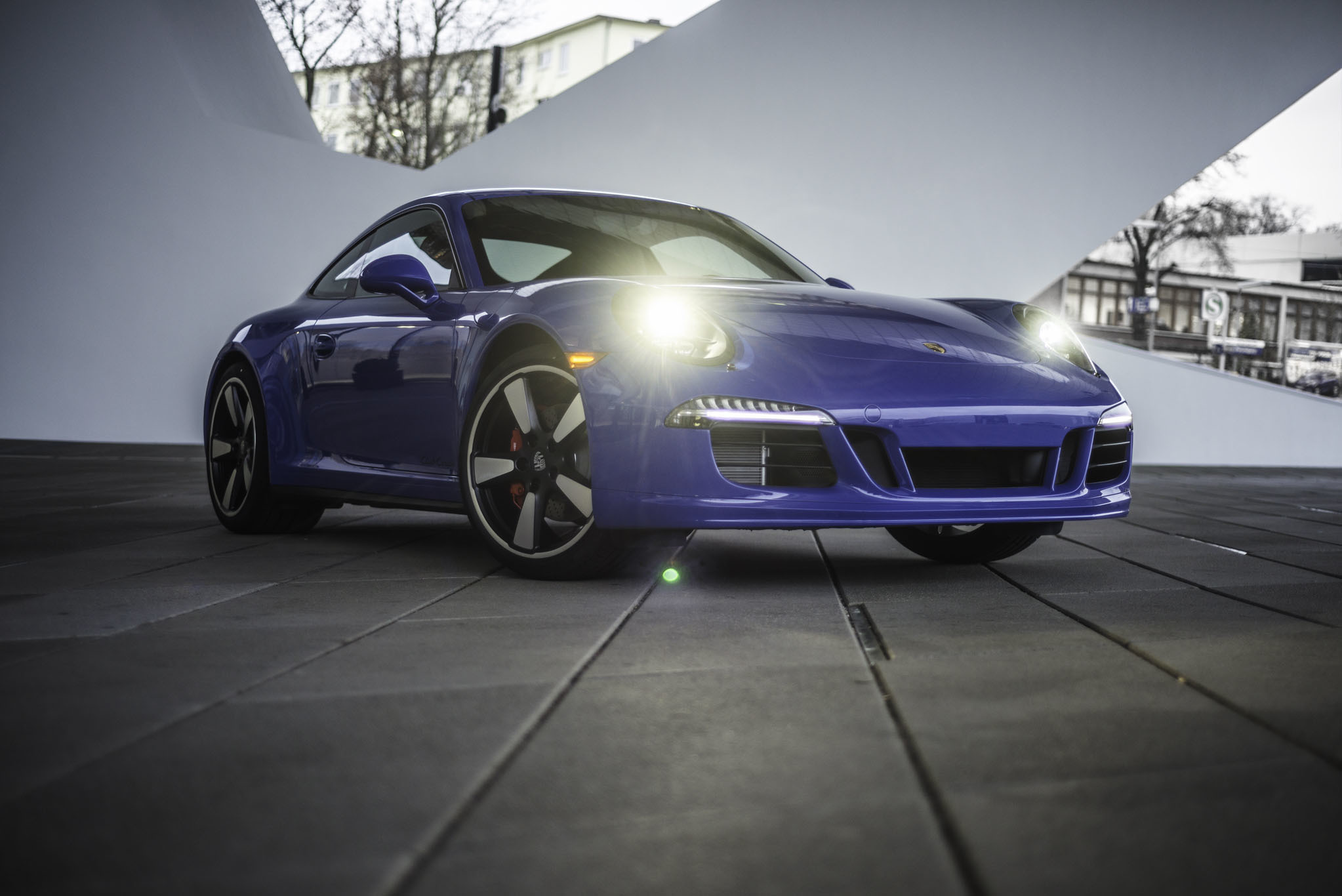 2015 Porsche 911 GTS Club Coupe 1