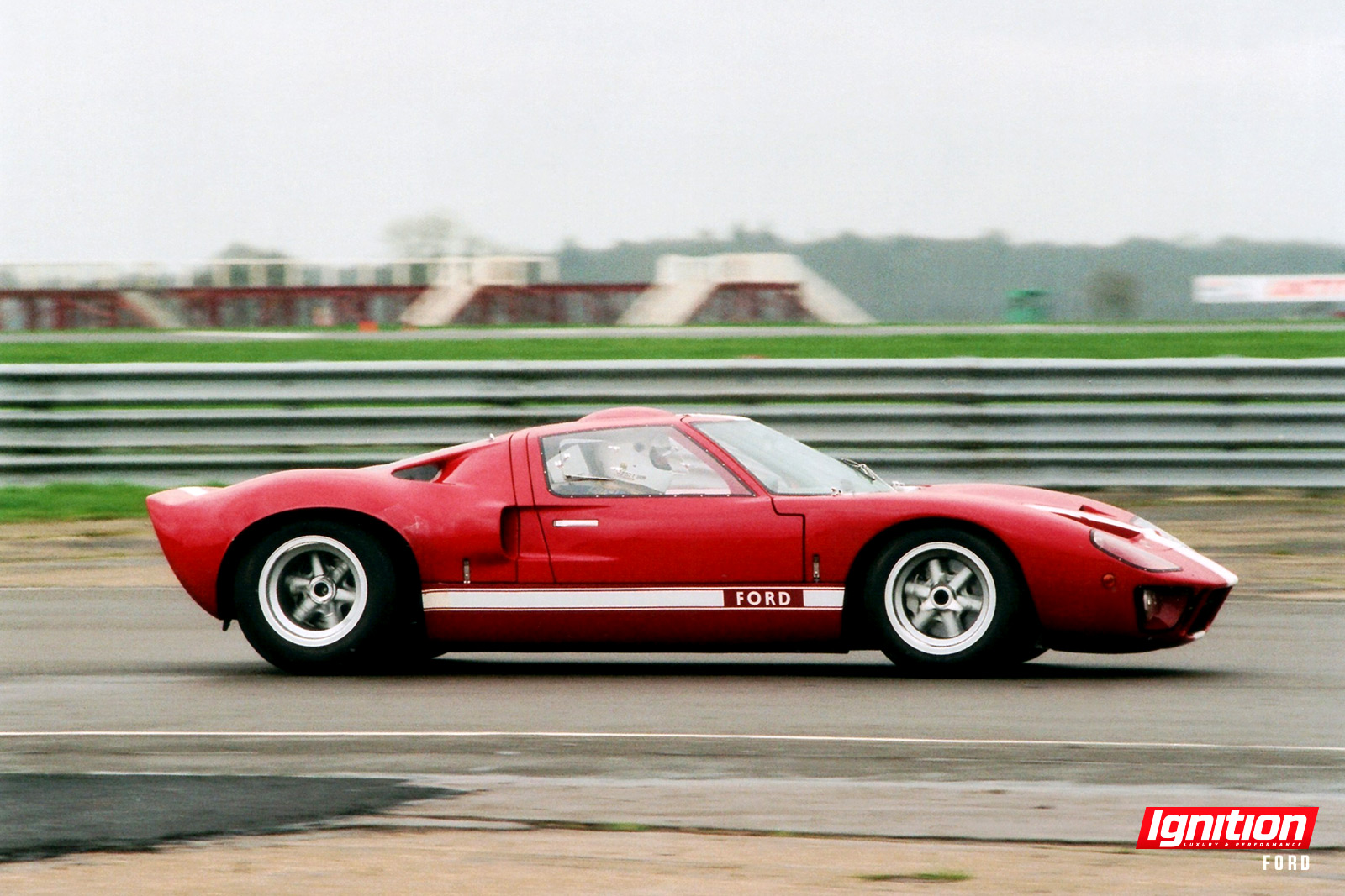 Ignition 1967 GT40 side