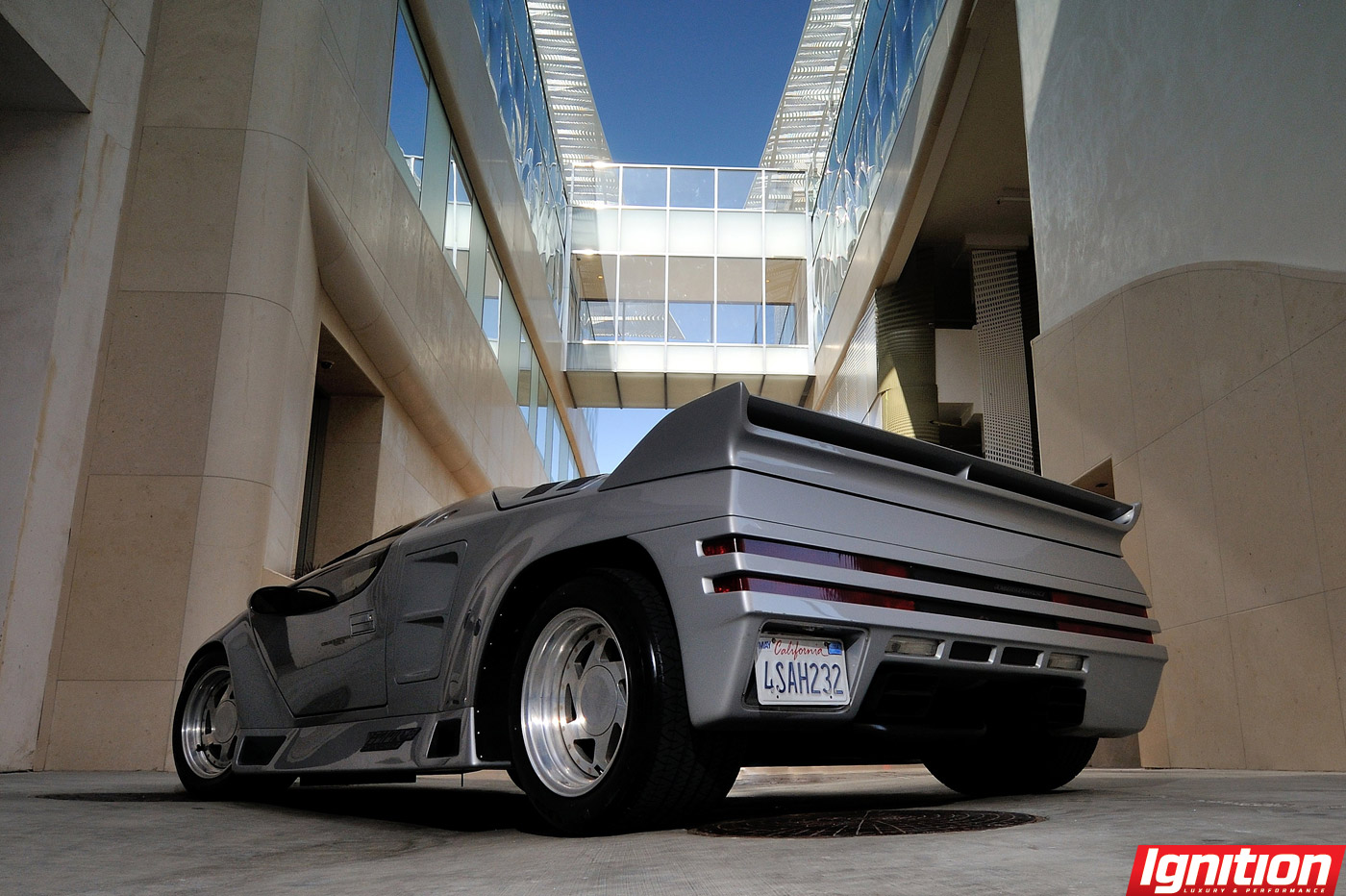 Ignition Fall 2015 1993 Vector W8 Super Car Supercar Silver USA