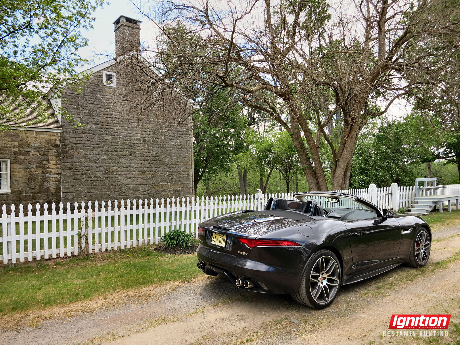 Ignition 2016-Jaguar-F-Type-Land-Rover-RR-Sport-SVR-081