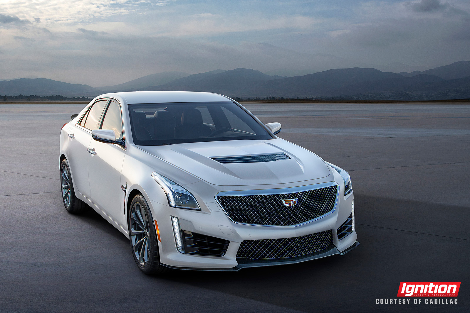 2016-Cadillac-CTS-V-Super-Sedan-Ignition