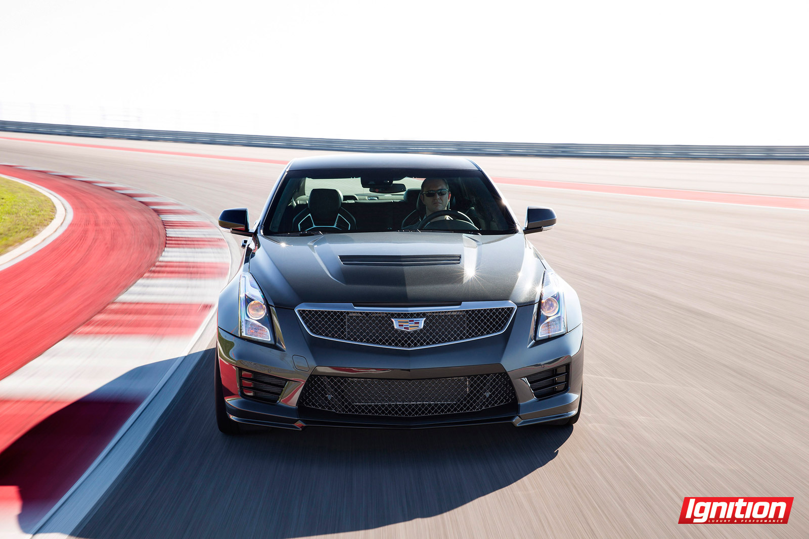 2016-Cadillac-ATS-V-Sedan-032