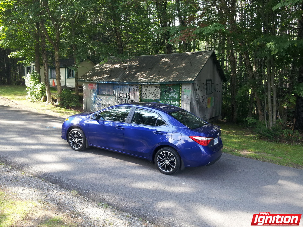 2014 Corolla S 05 resize