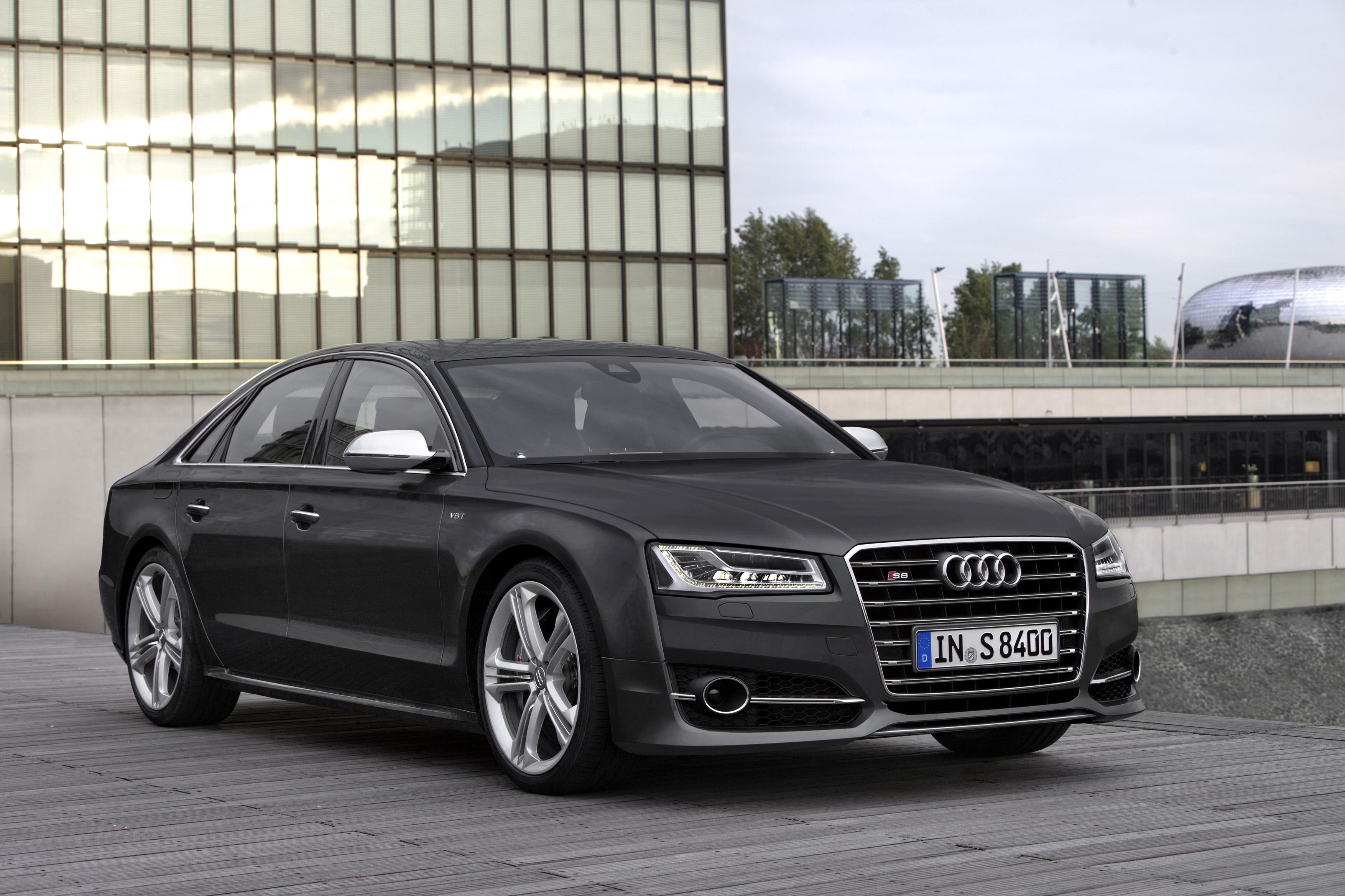 Audi s8
