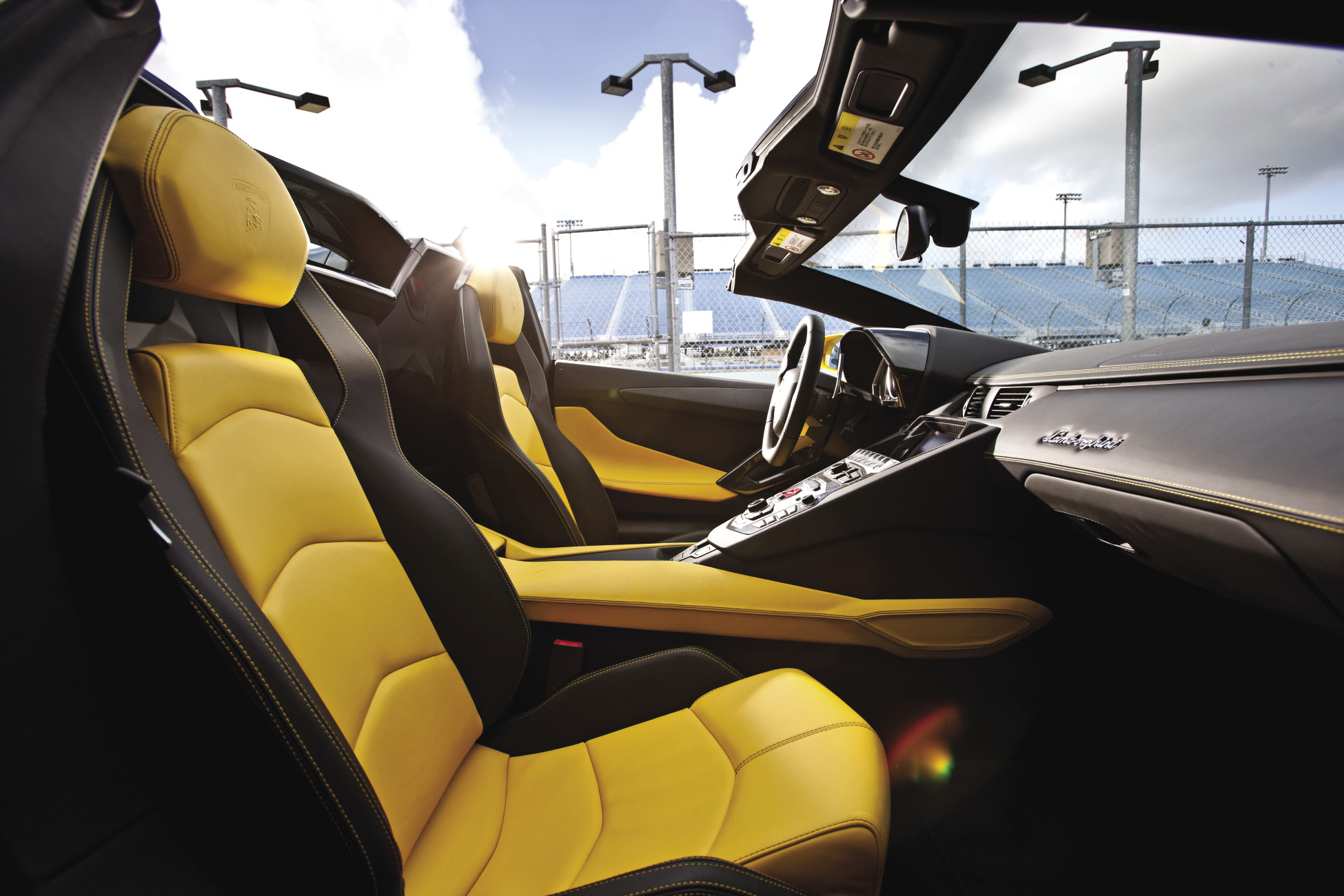 Driven:2013 Lamborghini Aventador Roadster