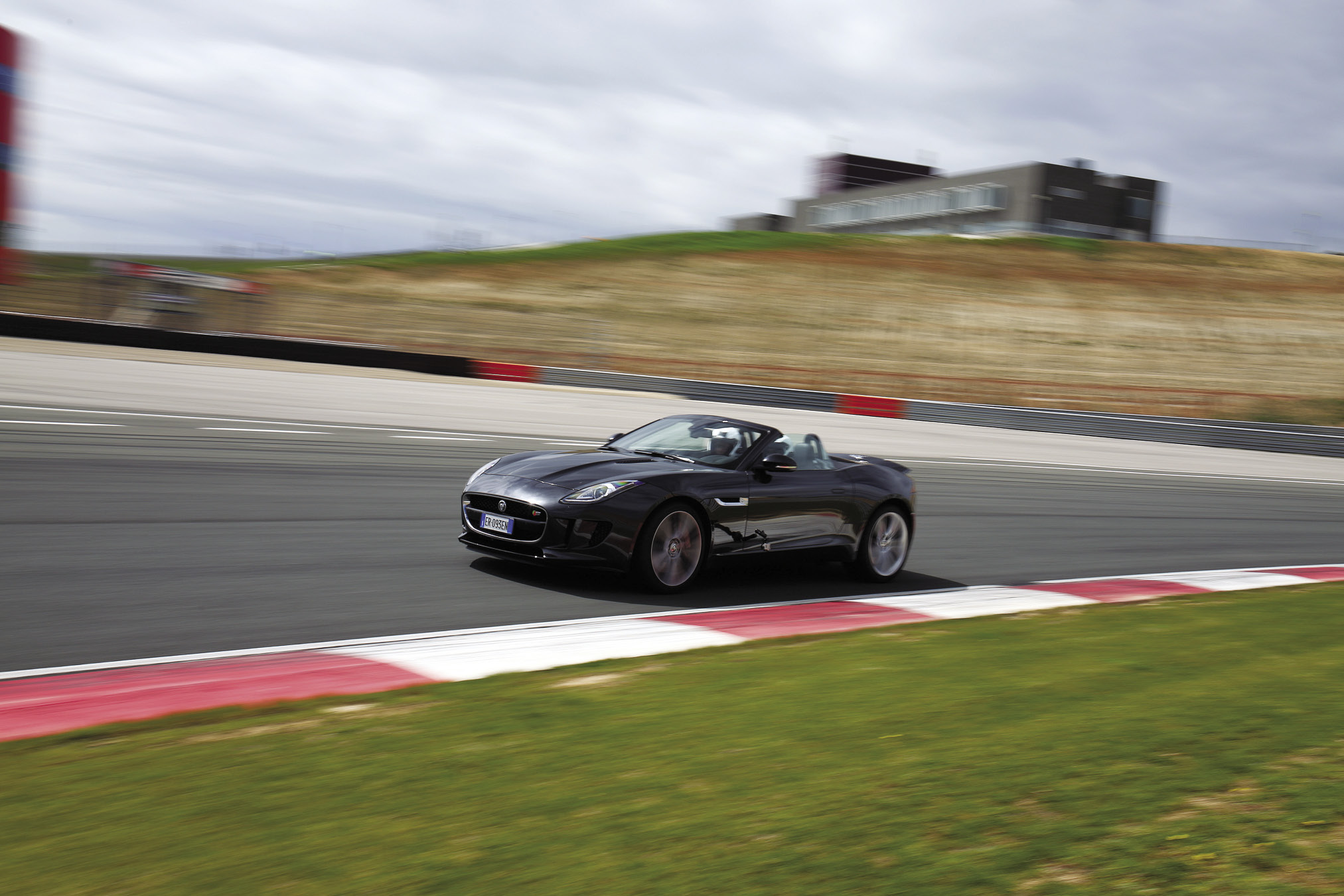 Driven: 2014 Jaguar F-Type