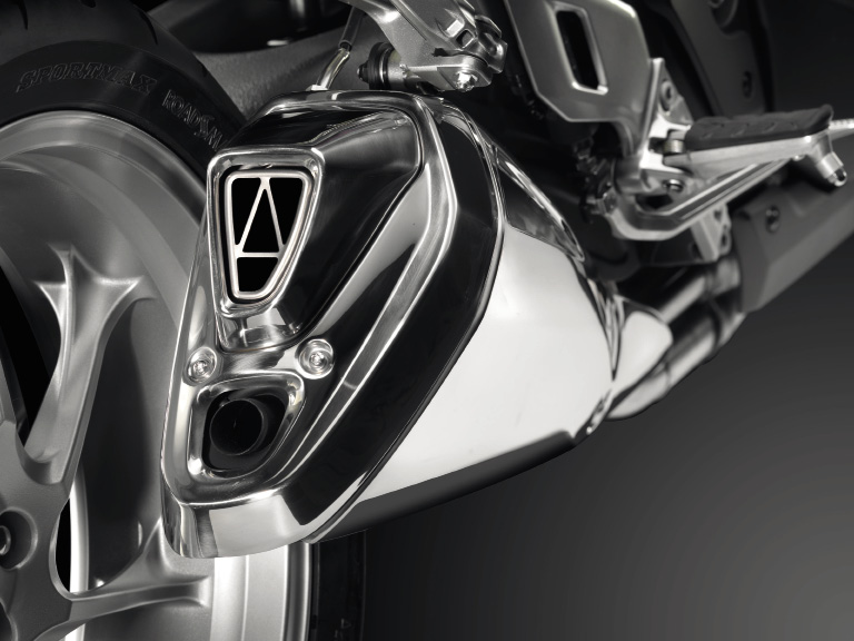 2010_Honda_VFR1200FA_7