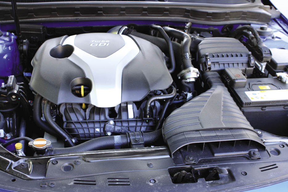 2011_Kia_Optima_10
