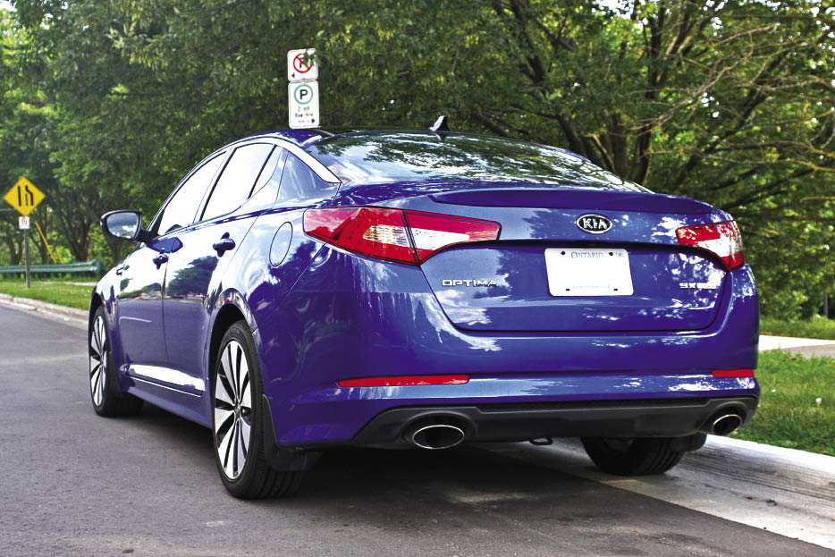 2011 Kia Optima SX Photo by Lee Bailie