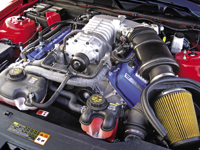 A 550 hp supercharged 5.4 litre V8 powers the Shelby GT500.