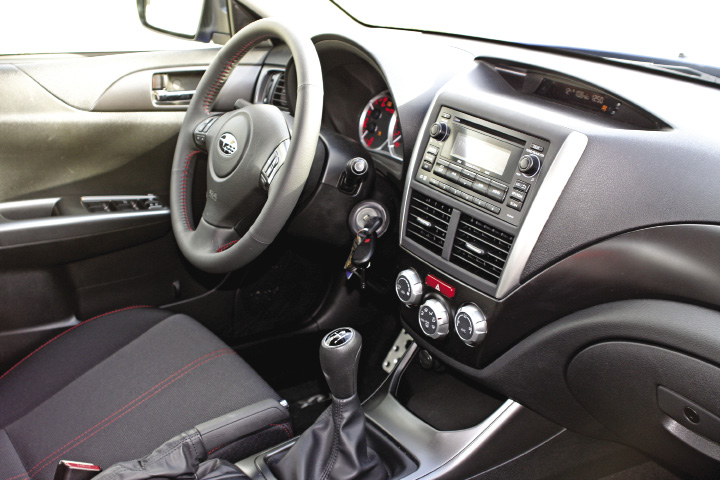 2011_Subaru_WRX-STI_8
