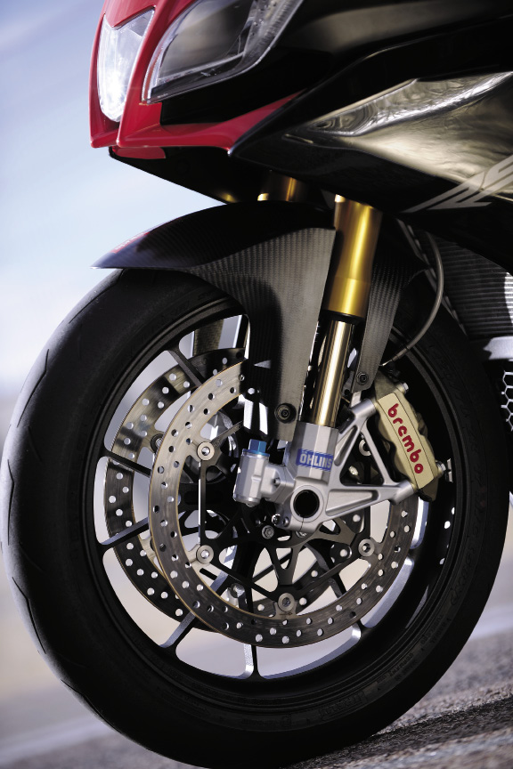 Both the front and rear brake on the Factory utilize a high-end Brembo unit.